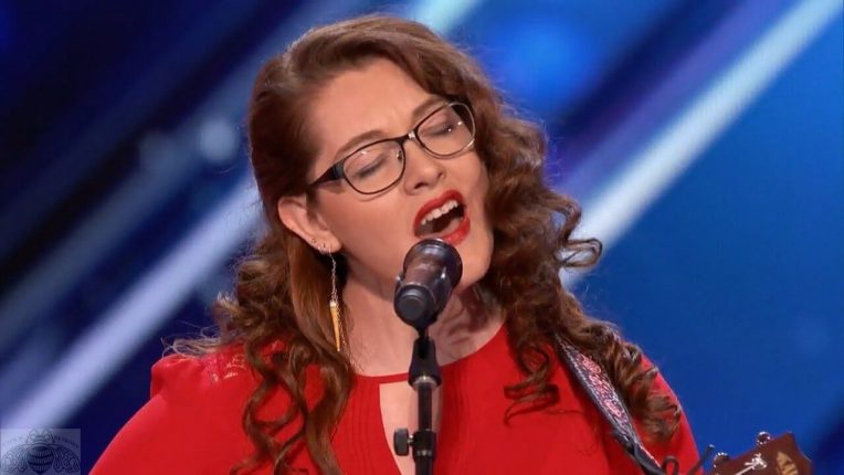 ‘AGT’ Finalist Mandy Harvey Releases Book