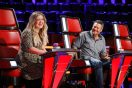 Kelly Clarkson And Blake Shelton Made A Bet On What He Has To Do If She Wins