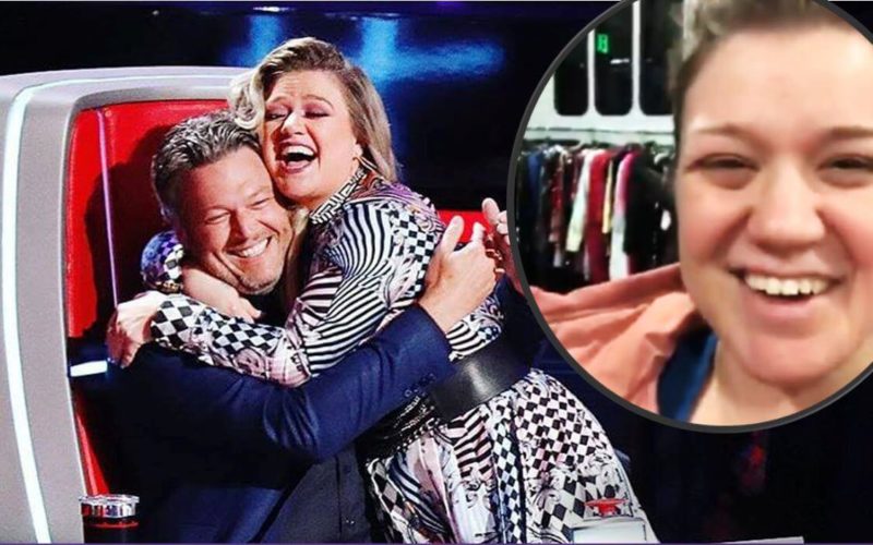 ‘The Voice’ Cross Battles: Kelly Clarkson Sneaks Into Blake Shelton’s Dressing Room To Do This