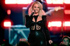 Twitter Went Wild Over Miranda Lambert’s Shade For Blake Shelton At The ACM Awards