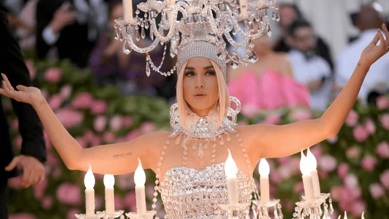 Met Gala 2019: Katy Perry Rocks Hamburger Ensemble, But J.Lo Is Not Here For it