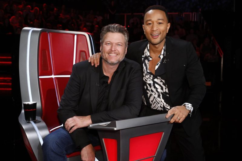 "The Voice" coaches Blake Shelton and John Legend posing together