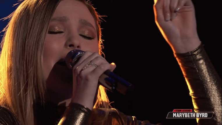 Marybeth Byrd performing in "The Voice" Top 13