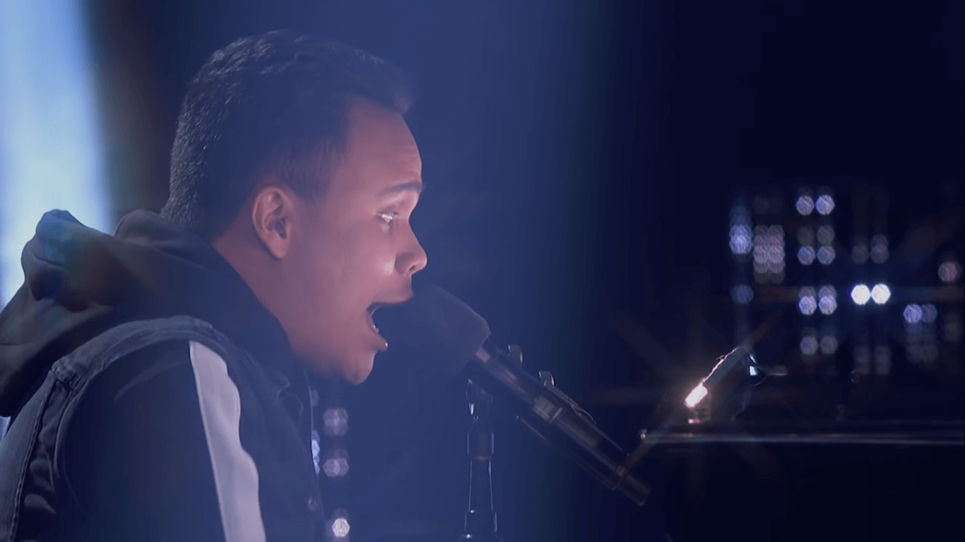 Kodi Lee performs on the "AGT Champions" finale