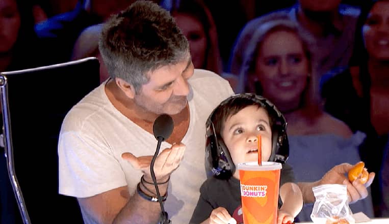 Simon Cowell Talks The Rise In Bullying And Online Hate- DON'T Read Comments!