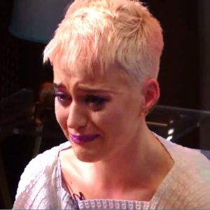 katy perry crying and pregnant american idol (1)