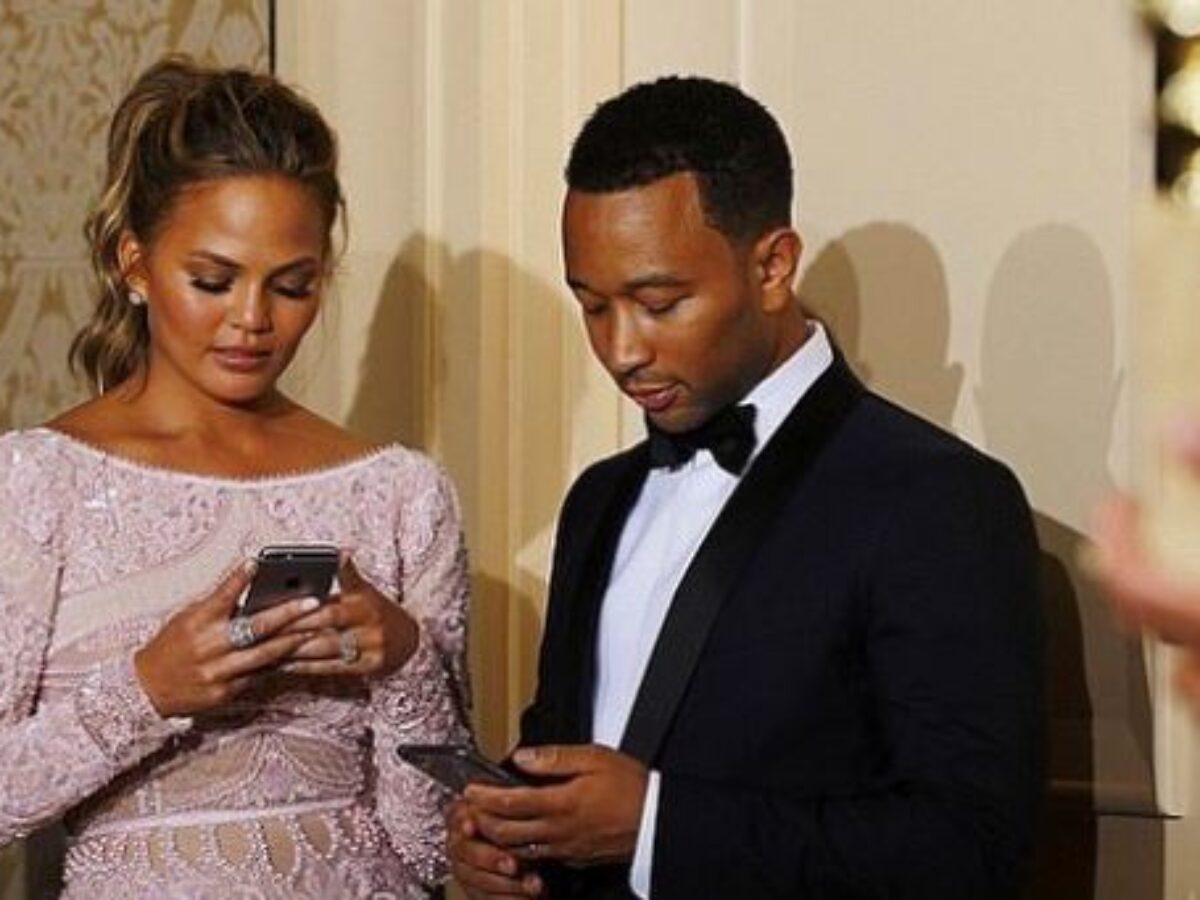 Watch Chrissy Teigen Expose John Legend S Bare Butt On Instagram Again And The World Is Freaking Out Talent Recap