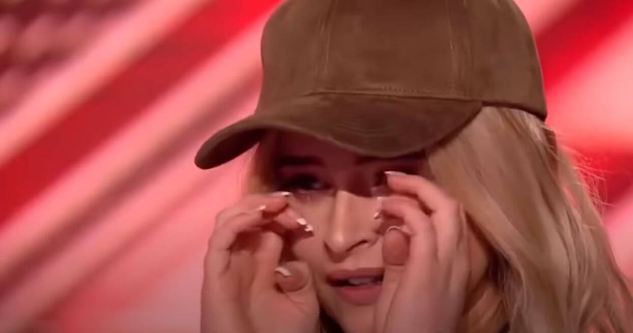 Teen BULLIED Online Gives Up — Singing But Then This Happens