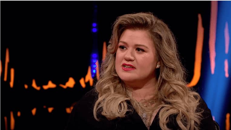 The Heartbreaking Reason Kelly Clarkson Stopped Speaking With Her Father