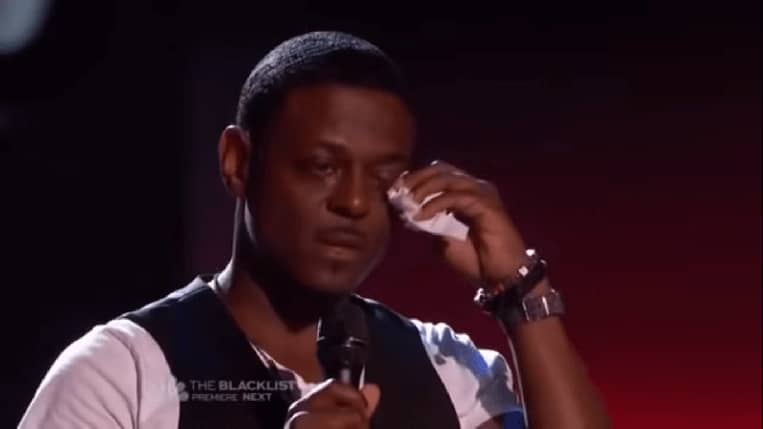 ‘American Idol’ Reject Breaks Down After Turning Four Chairs On ‘The Voice’ [VIDEO]