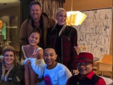 Chrissy Teigen Freaks Out Over Dinner Guests Gwen Stefani And Blake Shelton After ‘The Voice’ Finale