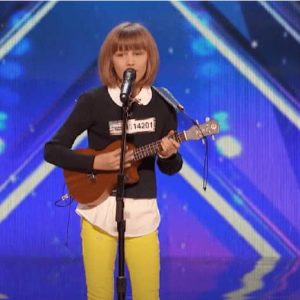 Grace-VanderWaal-AGT-Howie-Mandel-Stargirl