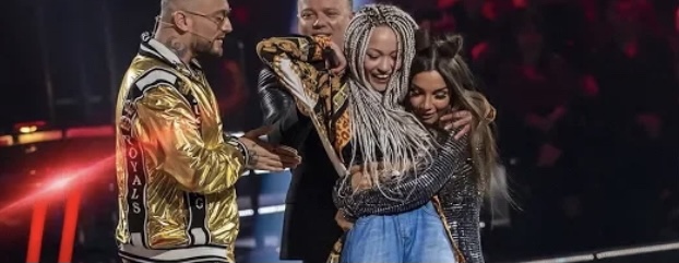 ‘The Voice of Italy’ Judges Fight Over Young Female Rapper