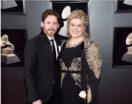 Shady Cheating Rumors Surround Kelly Clarkson And Brandon Blackstock’s Divorce