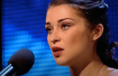 Singer With Stage Fright Manages to Wow the Judges