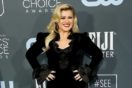 Kelly Clarkson Sells House as She’s Declared Legally Single