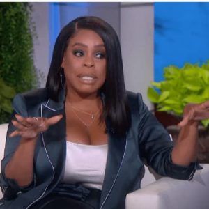 Niecy-Nash-The-Masked-Singer-Ellen-DeGeneres-Jessica-Betts