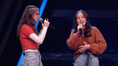Talented Twin Sisters Wow The Coaches On ‘The Voice Kids’ [VIDEO]