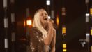 Carrie Underwood Performs in Spanish at Latin AMAs