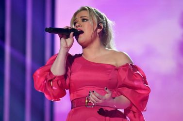 Why Kelly Clarkson Is Afraid To Sing THIS Song
