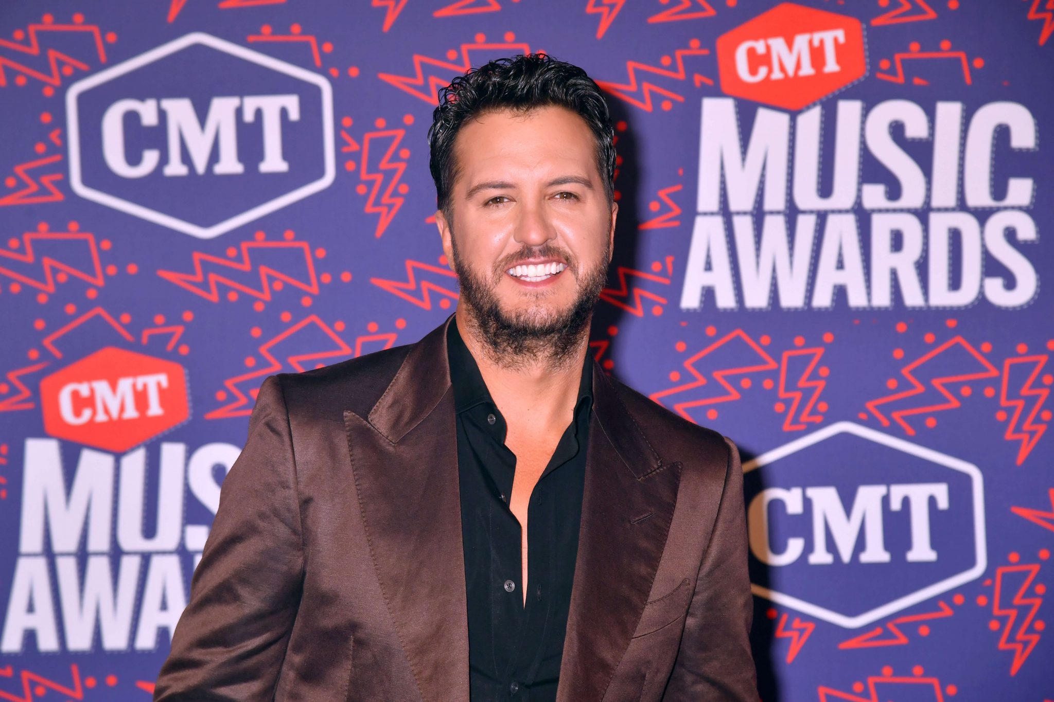 Prepare to Swoon Over Luke Bryan's Romantic Music Video 'Waves'