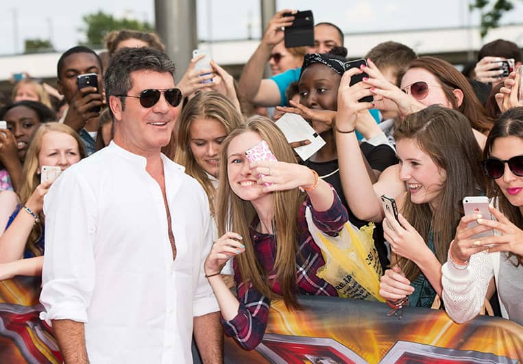 Simon Cowell Urges Fans To Sign Up For ‘The X Factor Israel’ [VIDEO]