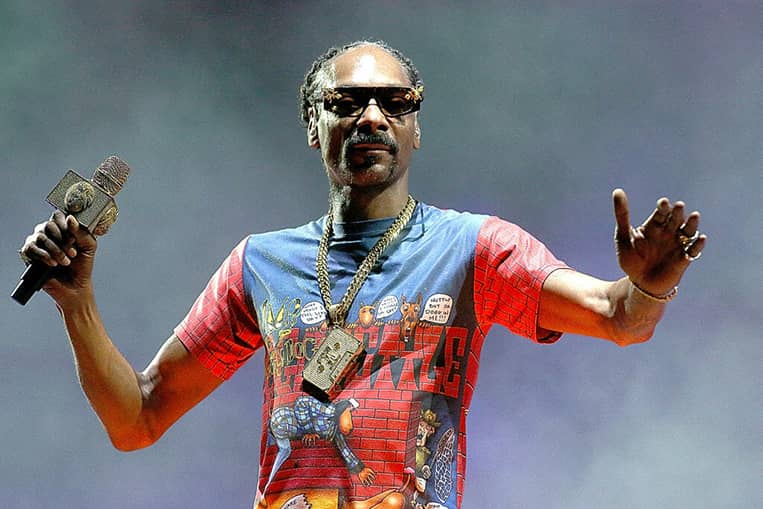 Grandpa Snoop Dogg: What Everyone Needs in 2021