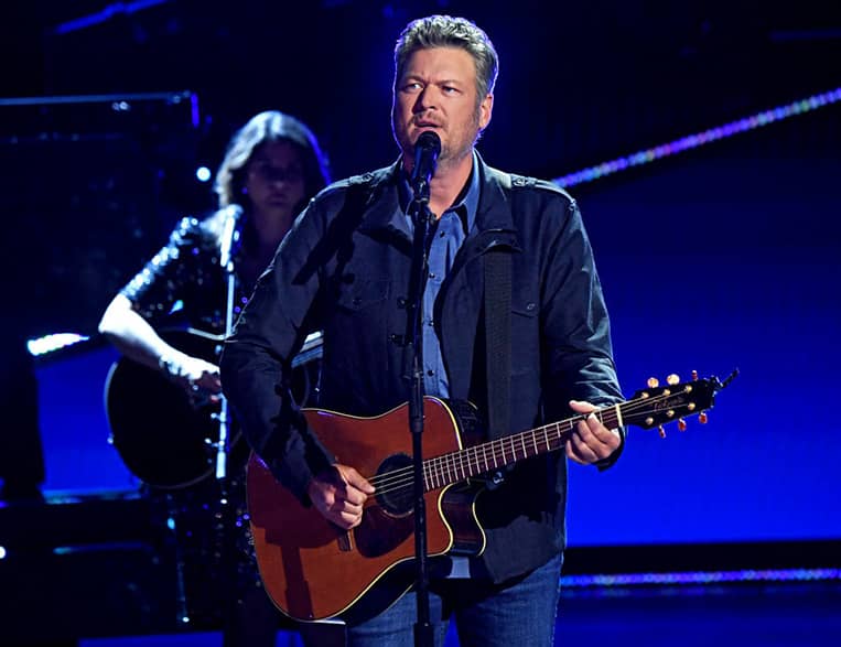 Blake Shelton Invites Fans to Watch Him Rehearse for His Tour — For Free!