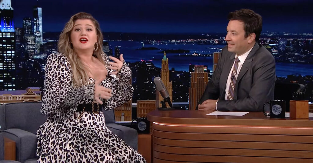Kelly Clarkson on Jimmy Fallon