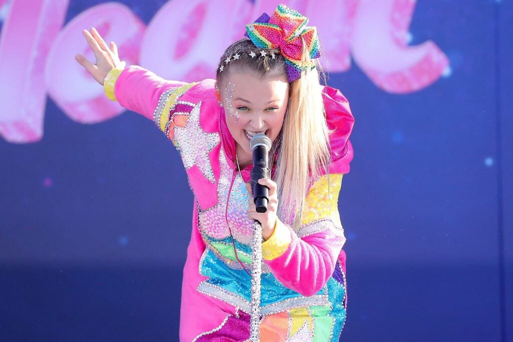 JoJo Siwa Says Nickelodeon Won’t Let Her Perform New Songs on D.R.E.A.M. the Tour