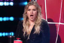 Kelly Clarkson Uses Her Block on Blake Shelton Over a Country Singer