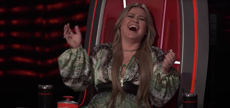 All the Times Kelly Clarkson’s Over the Top Laugh Made Us Laugh