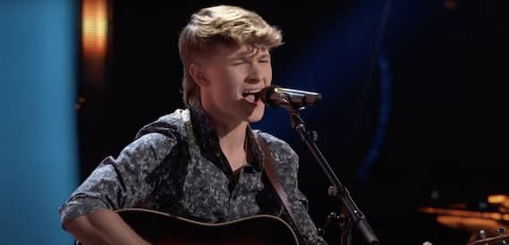 17-Year-Old Country Singer Turns Four Chairs During ‘The Voice’ Sneak Peek