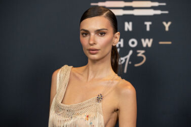 Emily Ratajkowski Says Robin Thicke Groped Her During “Blurred Lines” Shoot