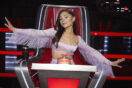 Ariana Grande Proves She Knows What She’s Doing During ‘The Voice’ Battle Round