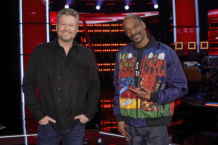 Snoop Dogg, Blake Shelton Team Up for Sunday Night Football