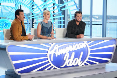 Katy Perry Teaches Luke Bryan Lyrics to ‘Firework’ on ‘American Idol’