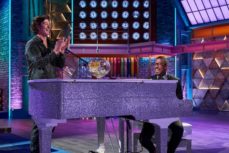 Robin Thicke Grills Nick Cannon on the Host’s Daytime Talk Show