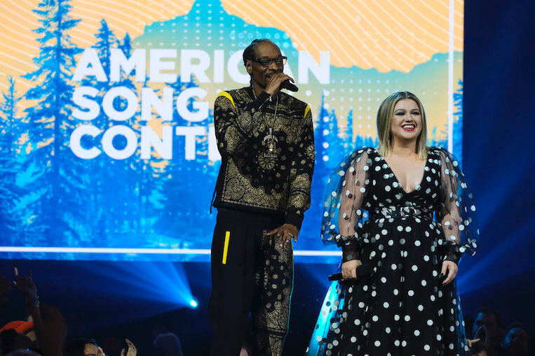 snoop dogg kelly clarkson american song contest