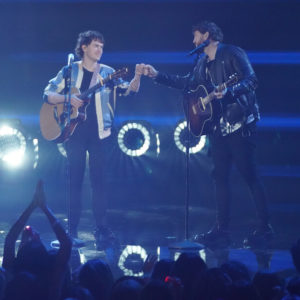 Fritz Hager Performs with James Arthur in the 'American Idol' Finale