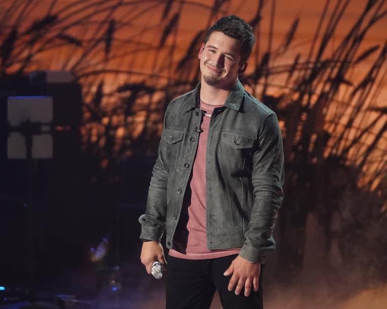 Noah Thompson on the American Idol stage