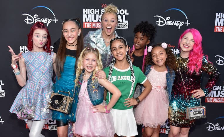 JoJo Siwa and XOMG Pop at the 'High School Musical: The Musical: The Series" premiere