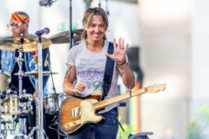 Keith Urban Helps Couple with Gender Reveal During Concert