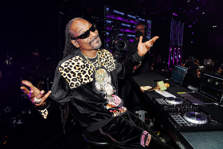 Snoop Dogg at the 2022 MTV Movie and TV Awards