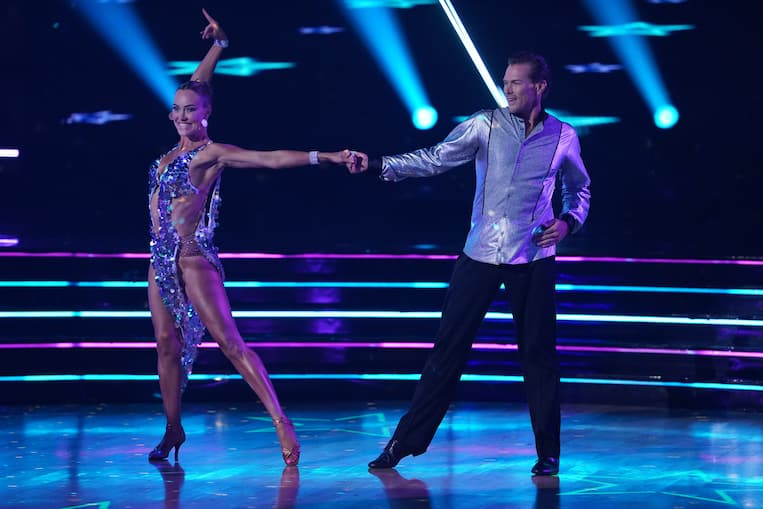 Peta Murgatroyd and Jason Lewis on 'Dancing With the Stars' season 31