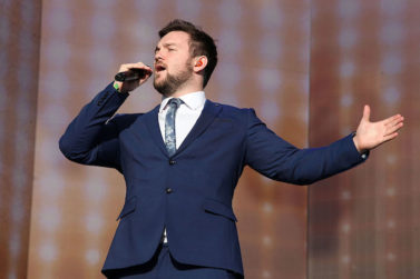 ‘The Voice UK’ Fans Are Outraged That Coaches Didn’t Turn Their Chairs for ‘BGT’ Star