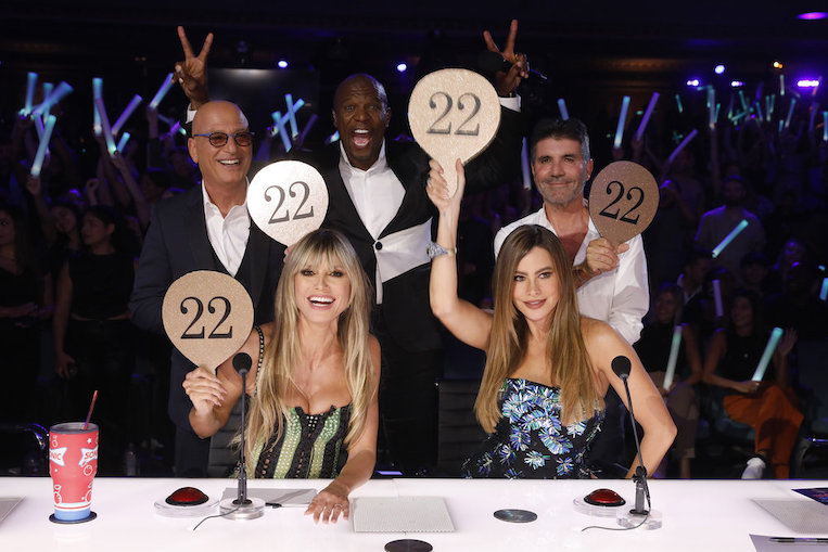Howie Mandel, Heidi Klum, Terry Crews, Sofia Vergara, and Simon Cowell on 'America's Got Talent'