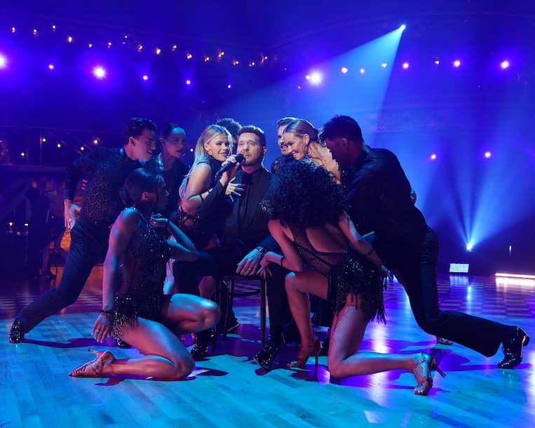 'Dancing With the Stars' Cast Performing with Michael Bublé