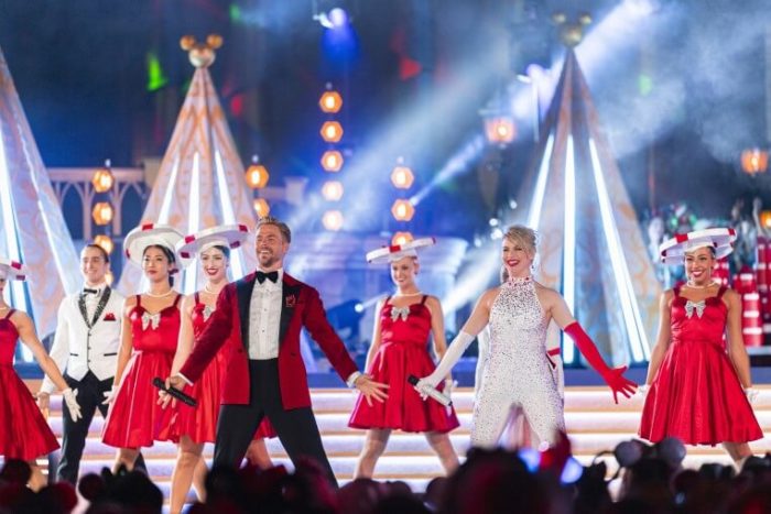 Derek Hough, Julianne Hough Sing and Dance to Open Disney Holiday Special