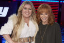 Kelly Clarkson, Reba McEntire Reportedly Had to “Play Nice For The Cameras” on ‘The Voice’ set